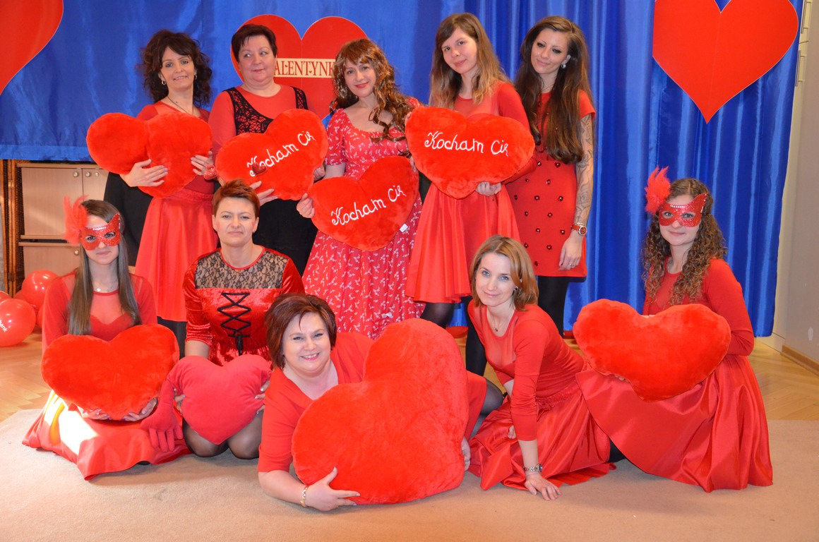 kadra z sercami walentynkowymi