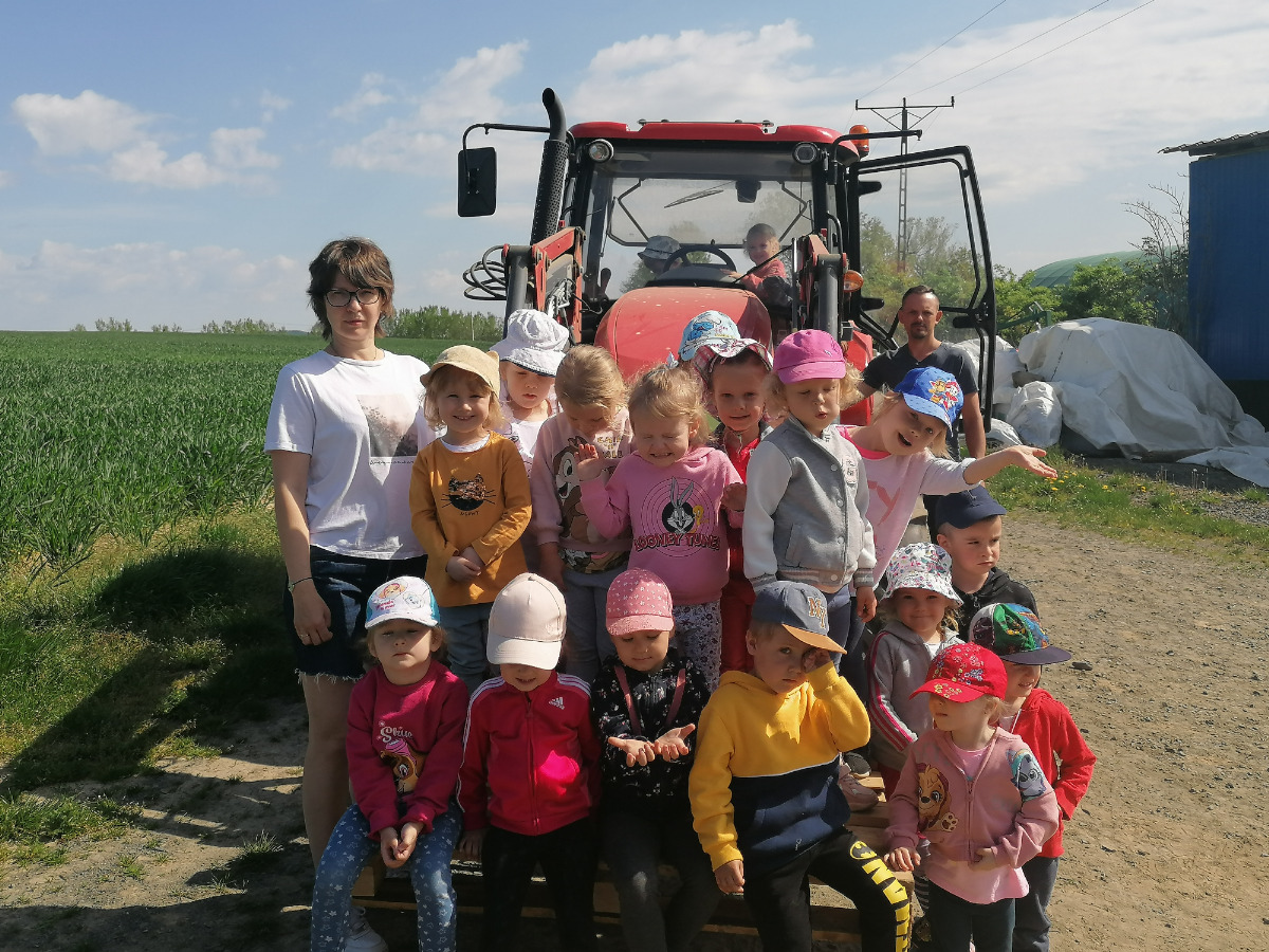 dzieci w gospodarstwie rolnym